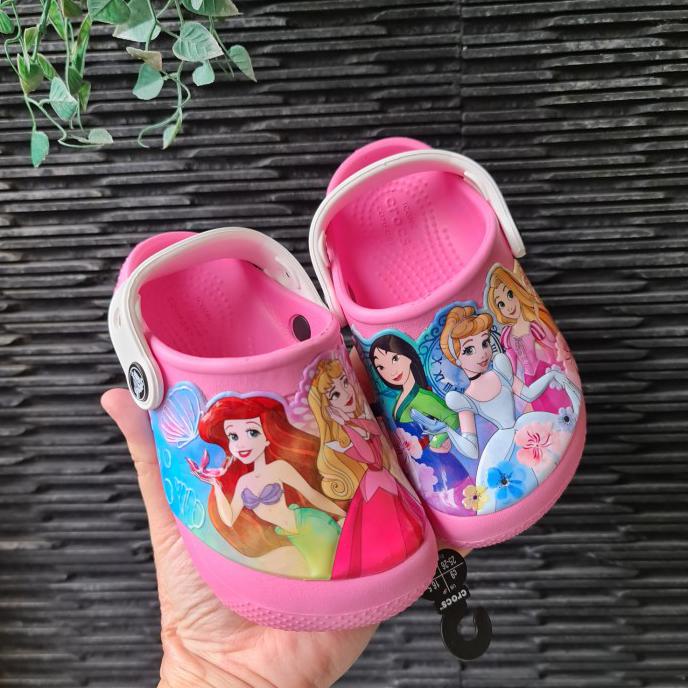 Girls sale disney crocs