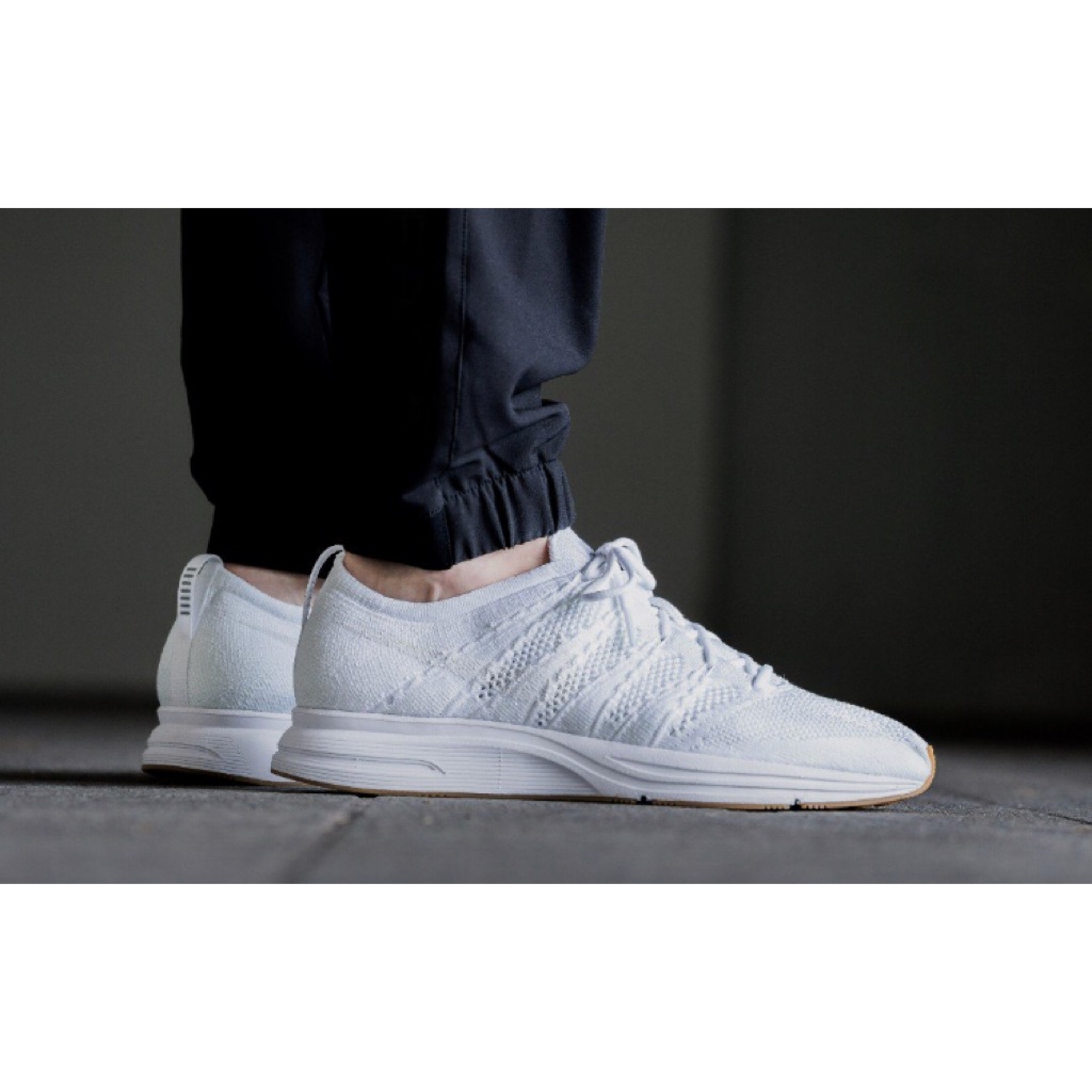 Nike flyknit trainer white gum best sale on feet