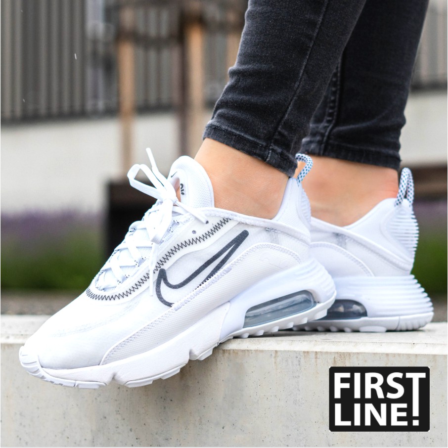 Nike air all deals white shoes