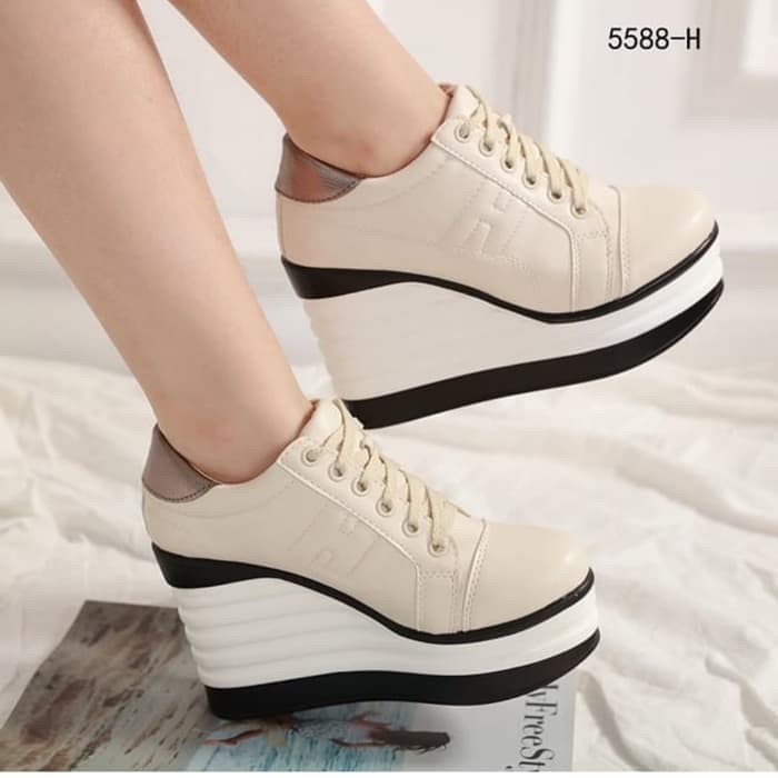 White tennis shoe on sale wedges