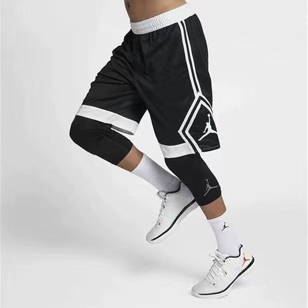 Undershorts store for basketball