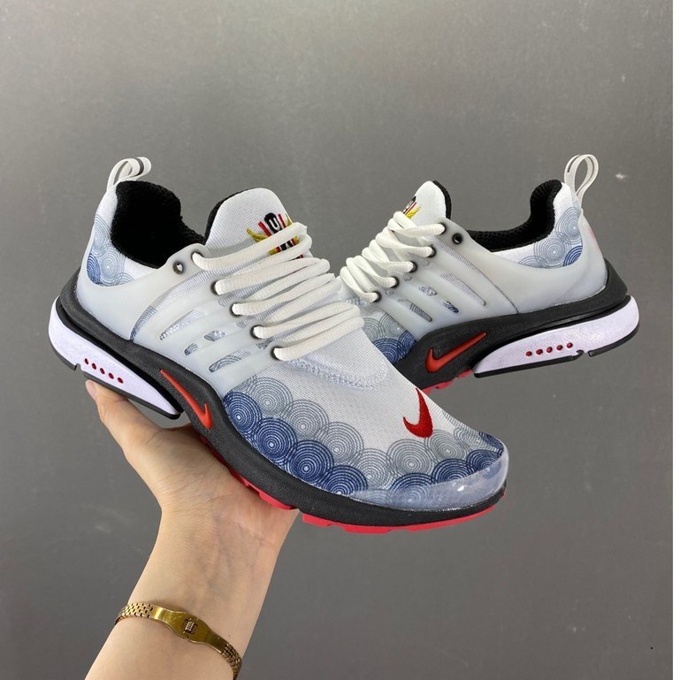 Nike air presto on sale white running shoes