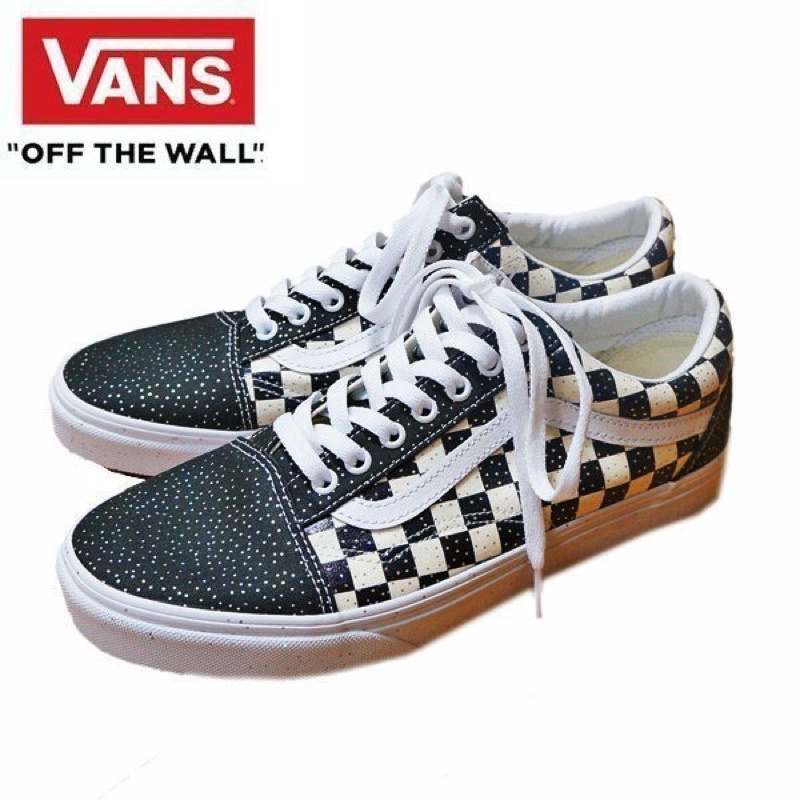 White and black authentic on sale vans