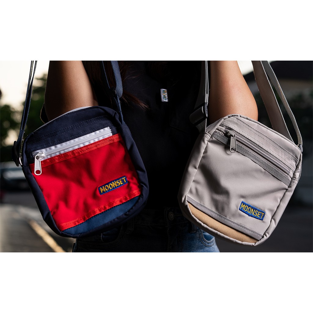 Weekender mini clearance bag jansport