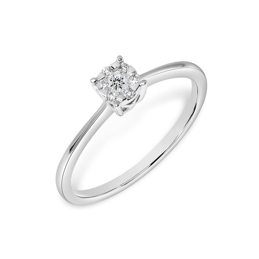 Michael trio deals engagement ring