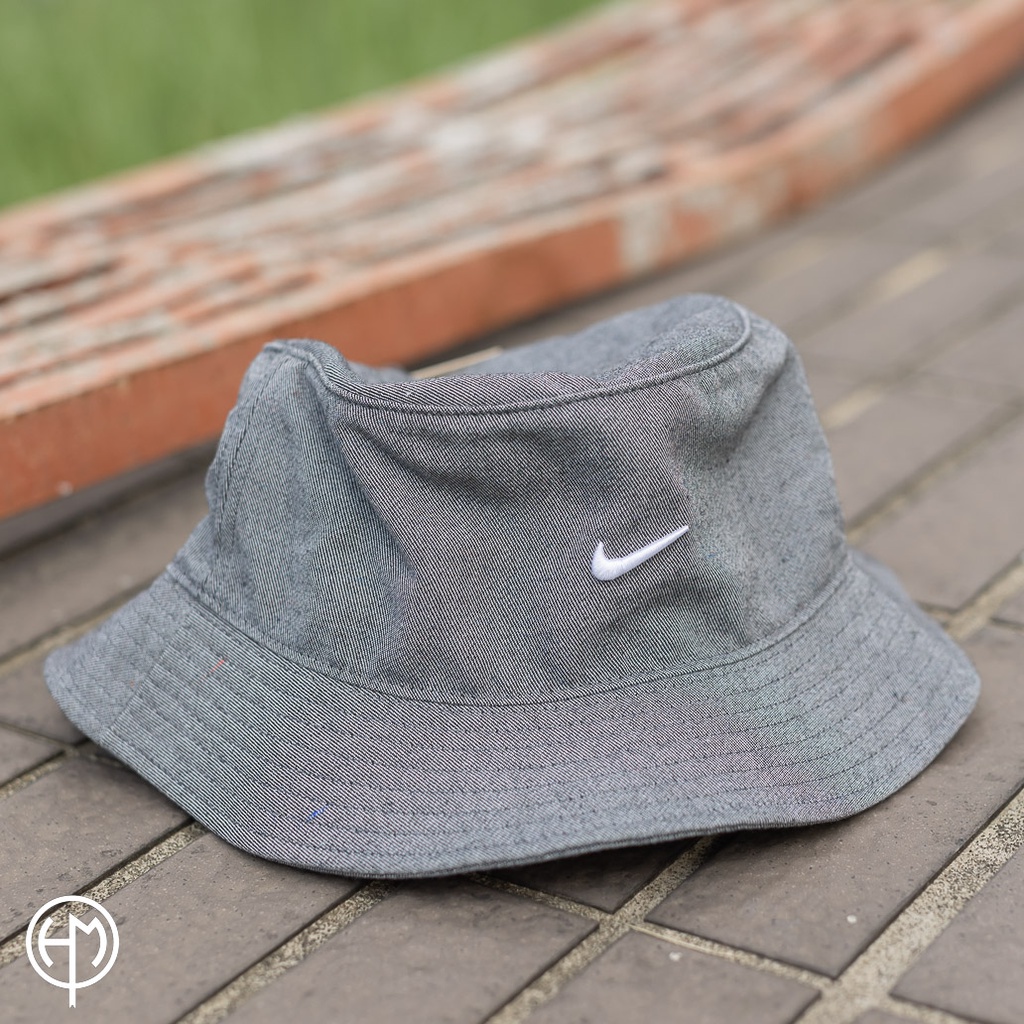 bucket hat nike