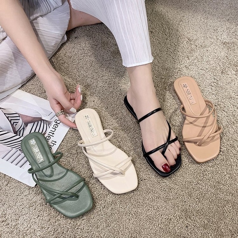 Material girl seana hot sale flat sandals