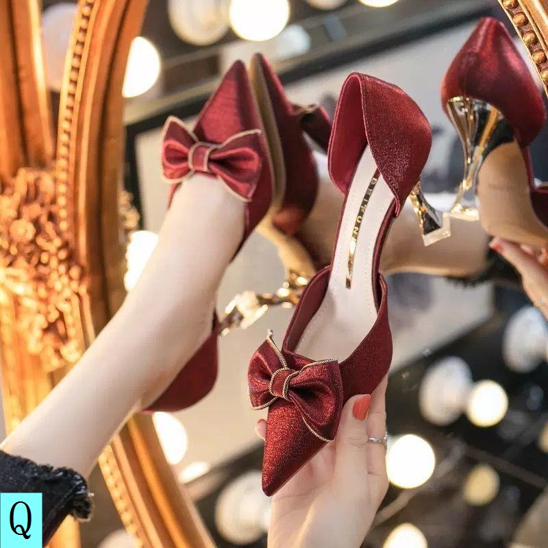 Red medium sale heel shoes