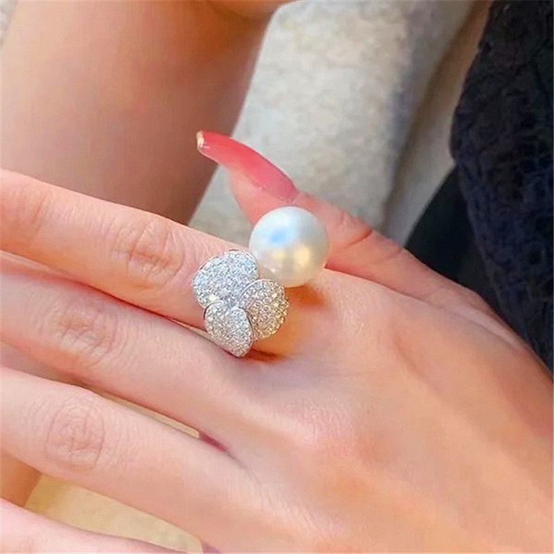Luxury Petals Big Pearl Rings For Women 2022 New Wedding Party