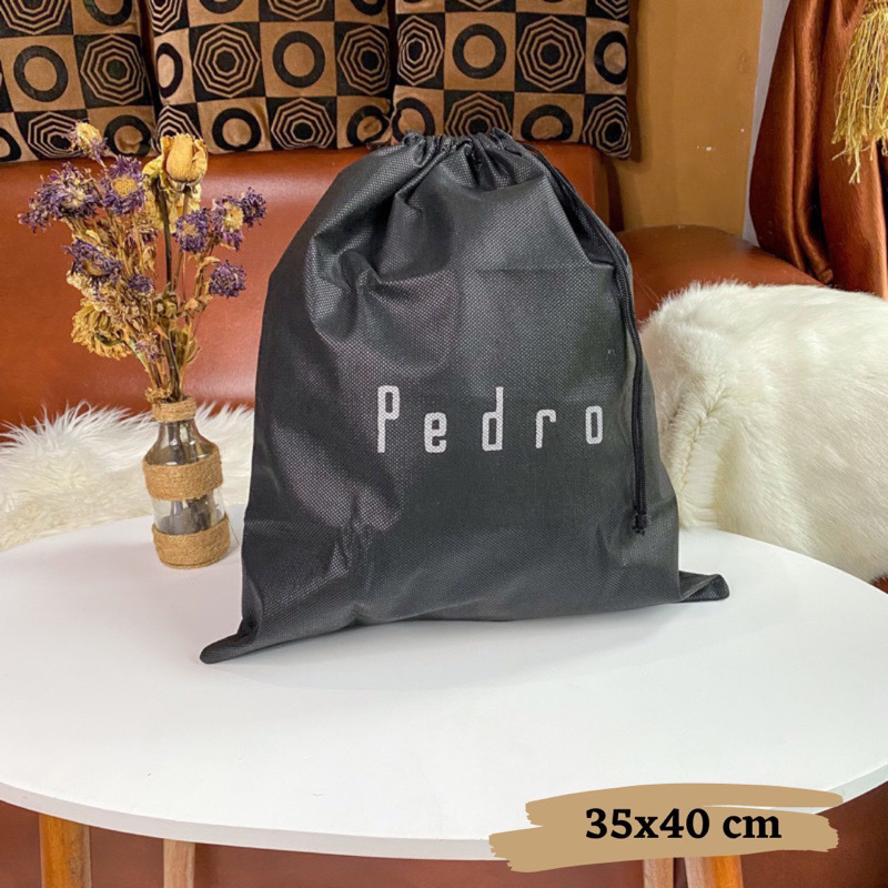 Dust best sale bag pedro