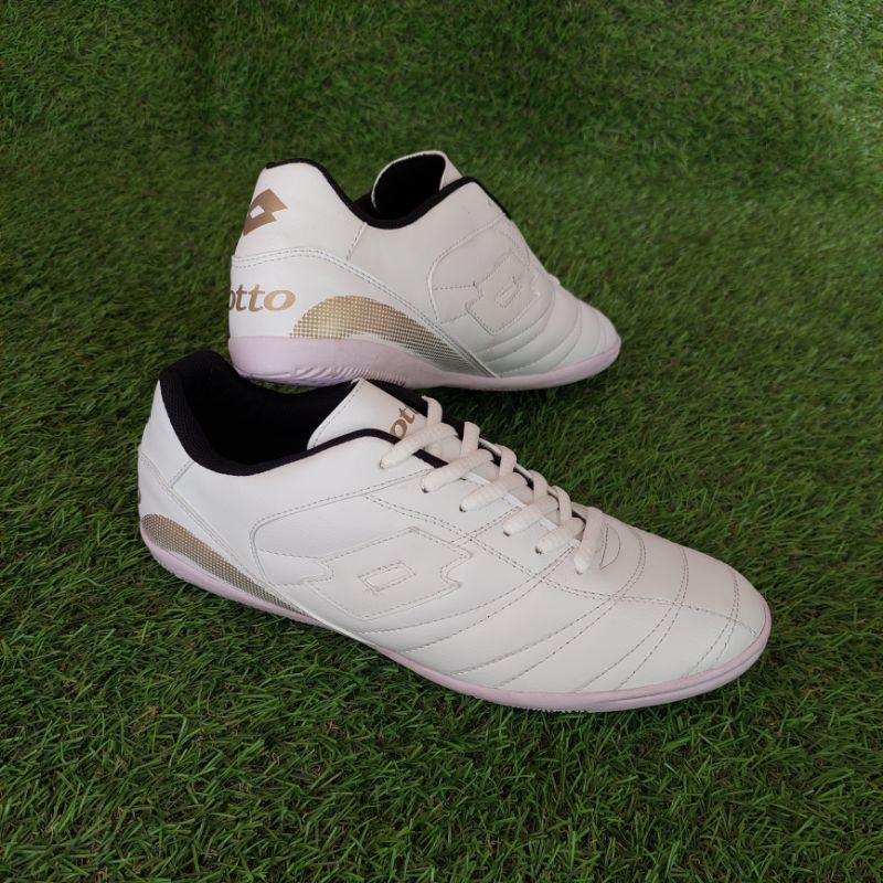 Футзалки кожаные Lotto Futsal Stadio 300 s9660