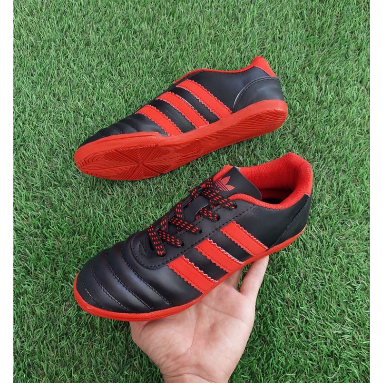 Genuine Leather Children s futsal Shoes Children s futsal Shoes 33.34.35.36.37 Shopee Singapore