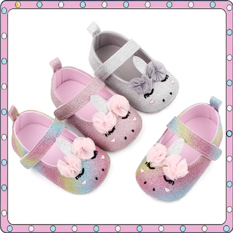 Newborn girl crib on sale shoes