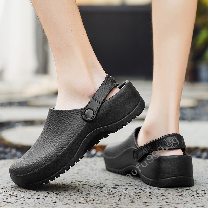 Ready stock Hotel Kitchen Clogs Non-slip Chef Shoes Casual Flat Work Shoes  Breathable Resistant Kitchen Cook Working Shoes Size Plus 37-46