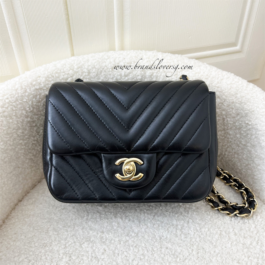 CHANEL, Bags, Chanel 23c Black Caviar Red Enamel Heart Leather Zip Card  Holder Wallet