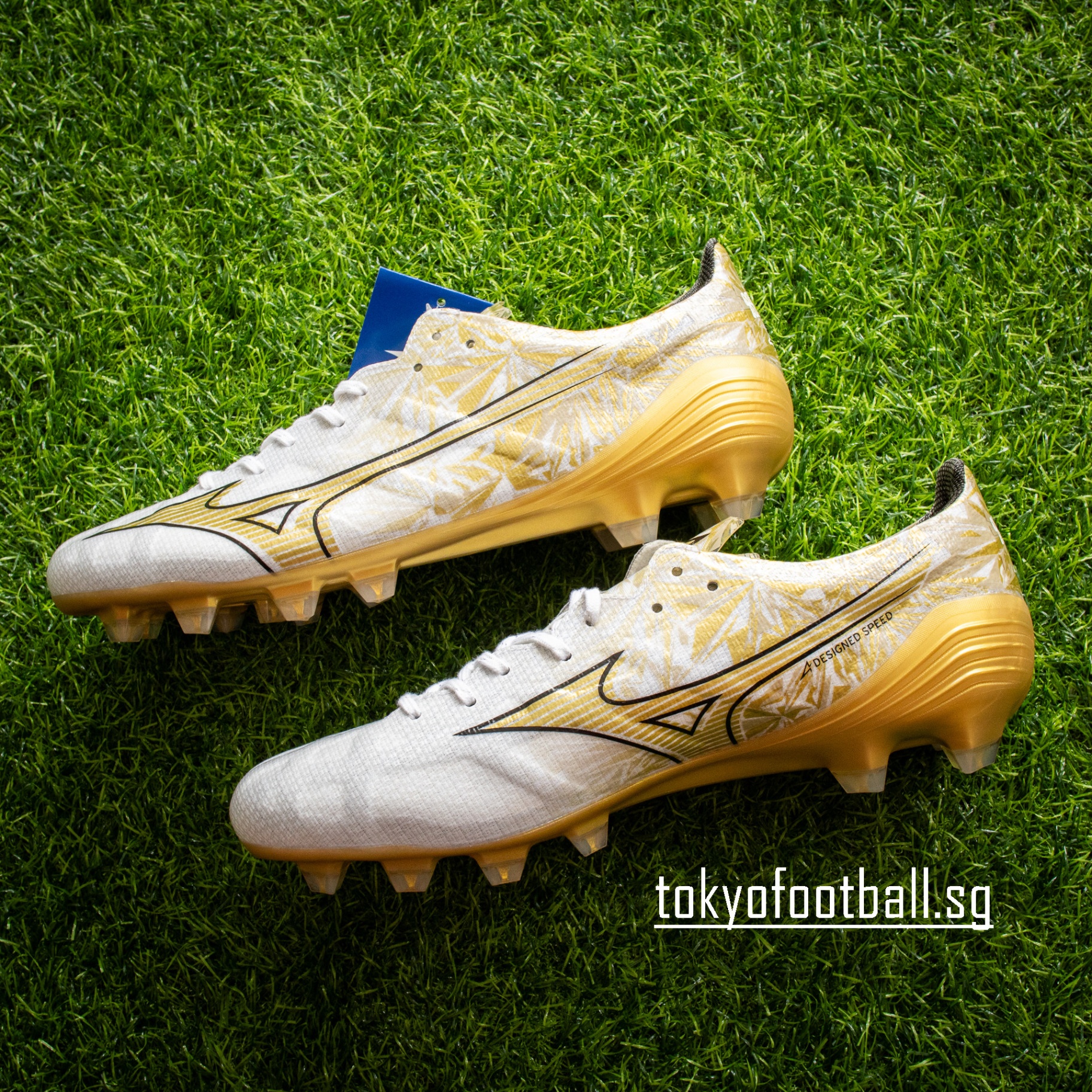 Mizuno tokyo gold on sale