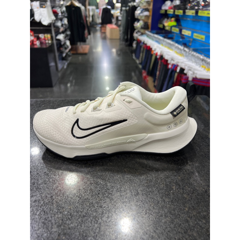 Nike on sale 23.5 cm